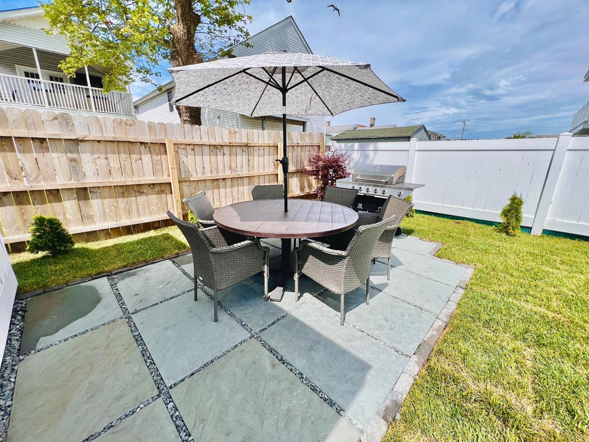 Unique Wildwood 3 Bedroom 1,5 Ba Entire House In The Heart Of Wildwood! 외부 사진